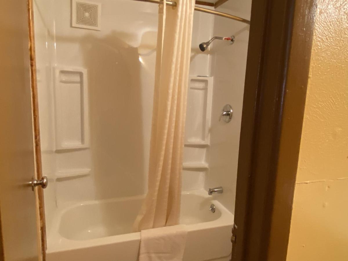 Deluxe Post